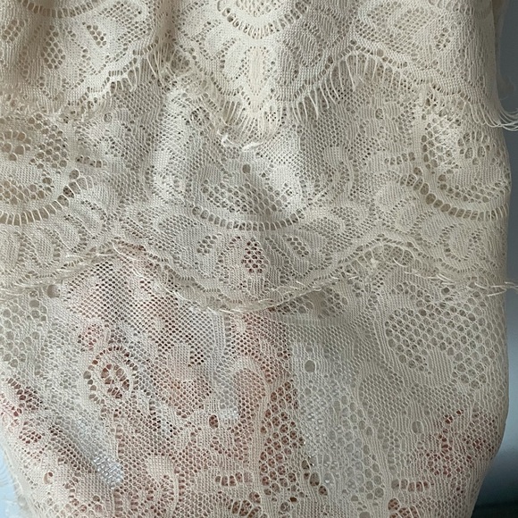 EUC XS Mango all lace mini dress - Picture 4 of 5